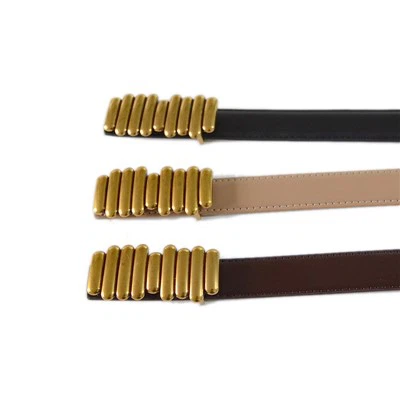 Ohut kermanvärinen vyö 2-4cm leveä